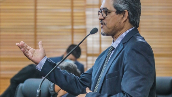 Deputados derrubam veto e governo terá que publicar no contracheque dos servidores o número de parcelas de empréstimos